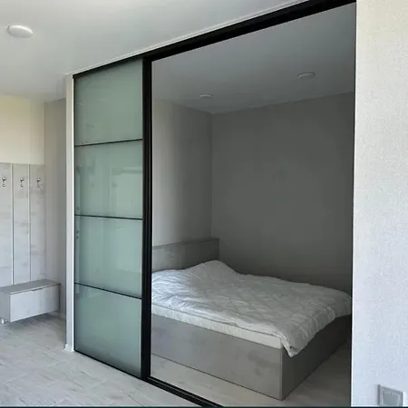 Platinum Sunset Apartment *